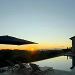 Nyaraló New With Infinity Pool Near Acqui Terme Castel Rocchero