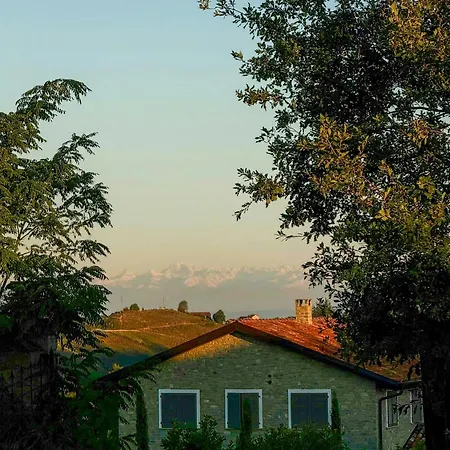 New With Infinity Pool Near Acqui Terme