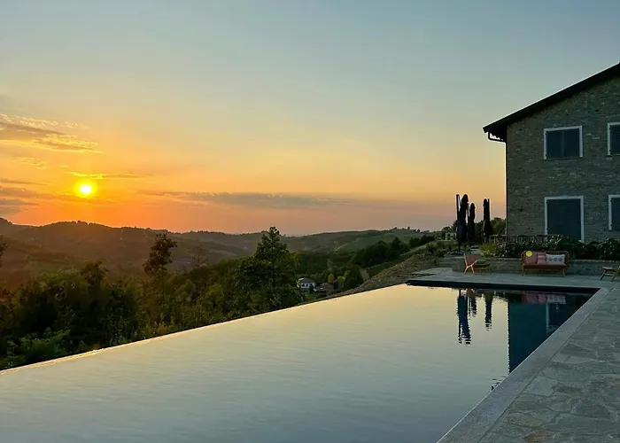 Holiday home New With Infinity Pool Near Acqui Terme Castel Rocchero