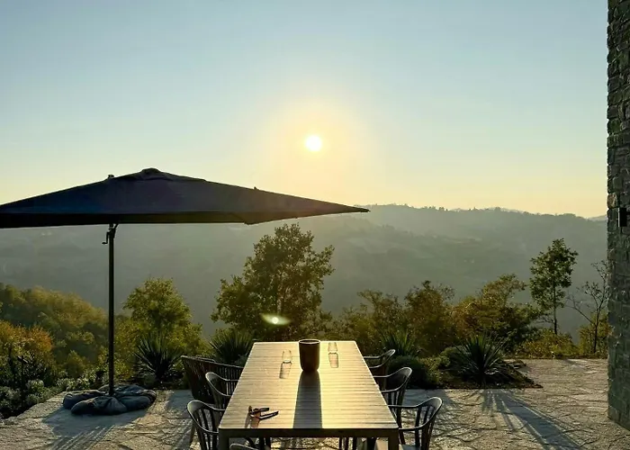 New With Infinity Pool Near Acqui Terme Castel Rocchero