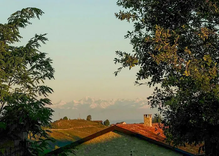New With Infinity Pool Near Acqui Terme